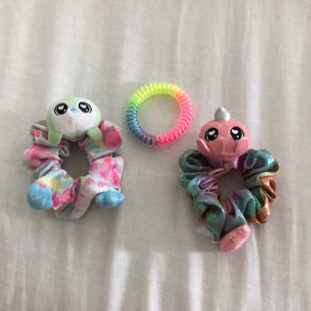 3 pack Scrunchmiez and hair tie
